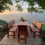 Bujtina Shpella E Plakes Cercan Гостевой дом Librazhd
