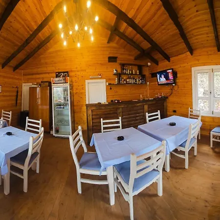 Bujtina Shpella E Plakes Cercan Guest house Librazhd