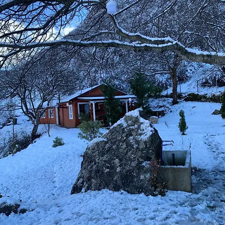 Bujtina Shpella E Plakes Cercan