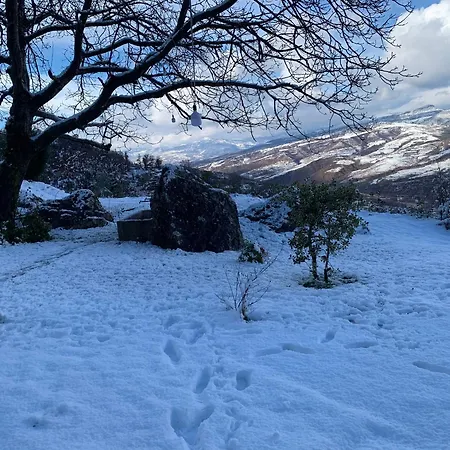 Pensjonat Bujtina Shpella E Plakes Cercan