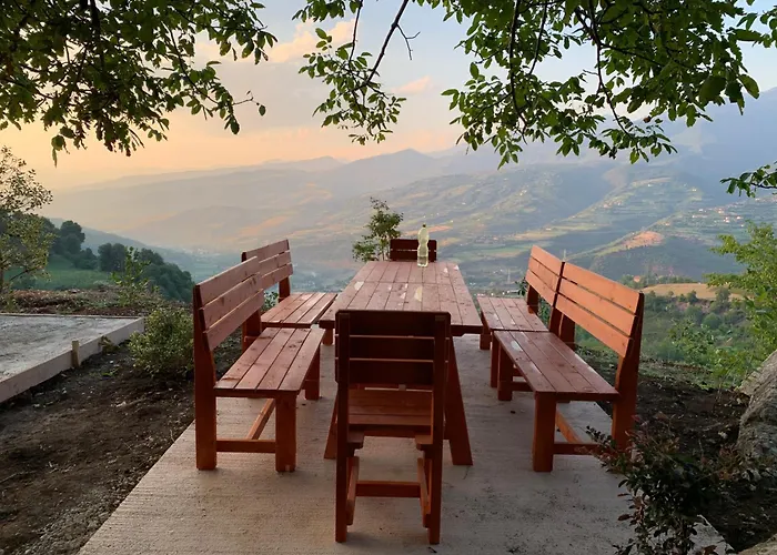 Bujtina Shpella E Plakes Cercan Pensjonat Librazhet