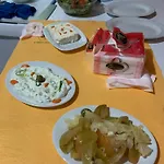 Bujtina Shpella E Plakes Cercan Librazhet